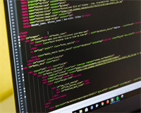 应该选择模板建站还是定制建站呢？